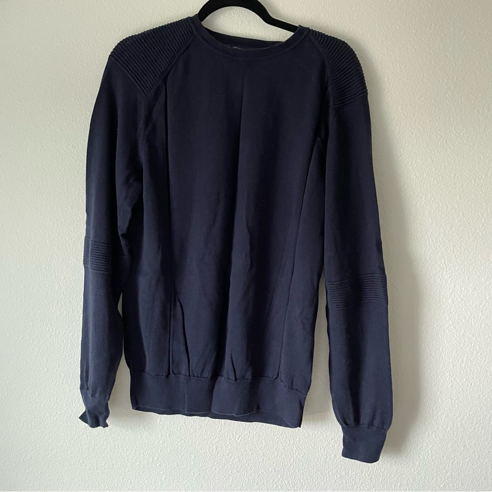 Navy Blue Rule 18 size M Sweater